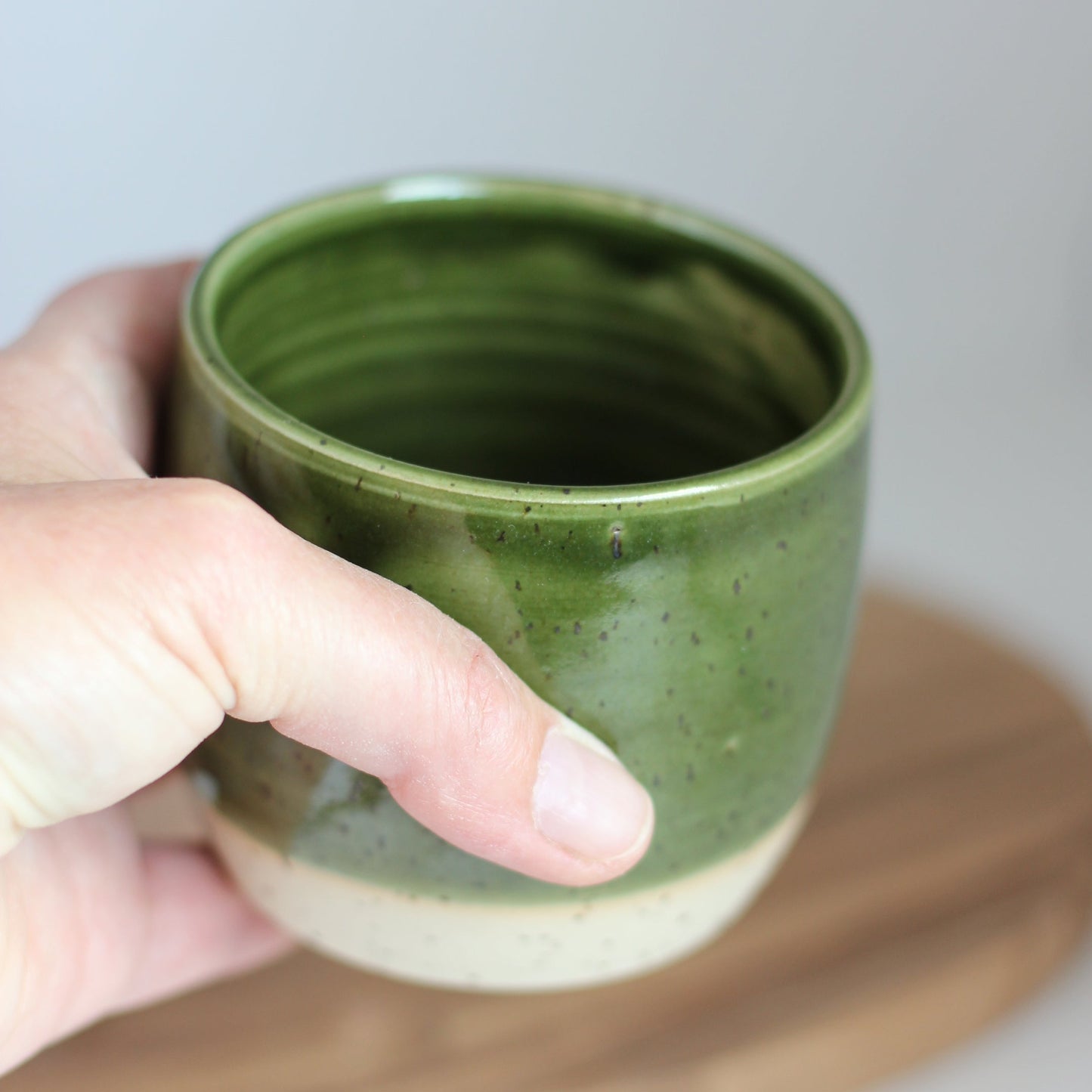 Grønn spettet tumbler