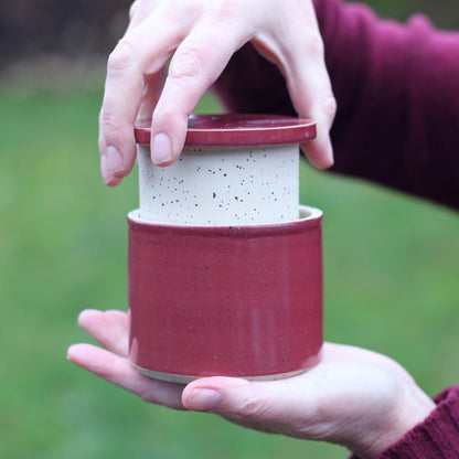 Burgunderrød smørklokke